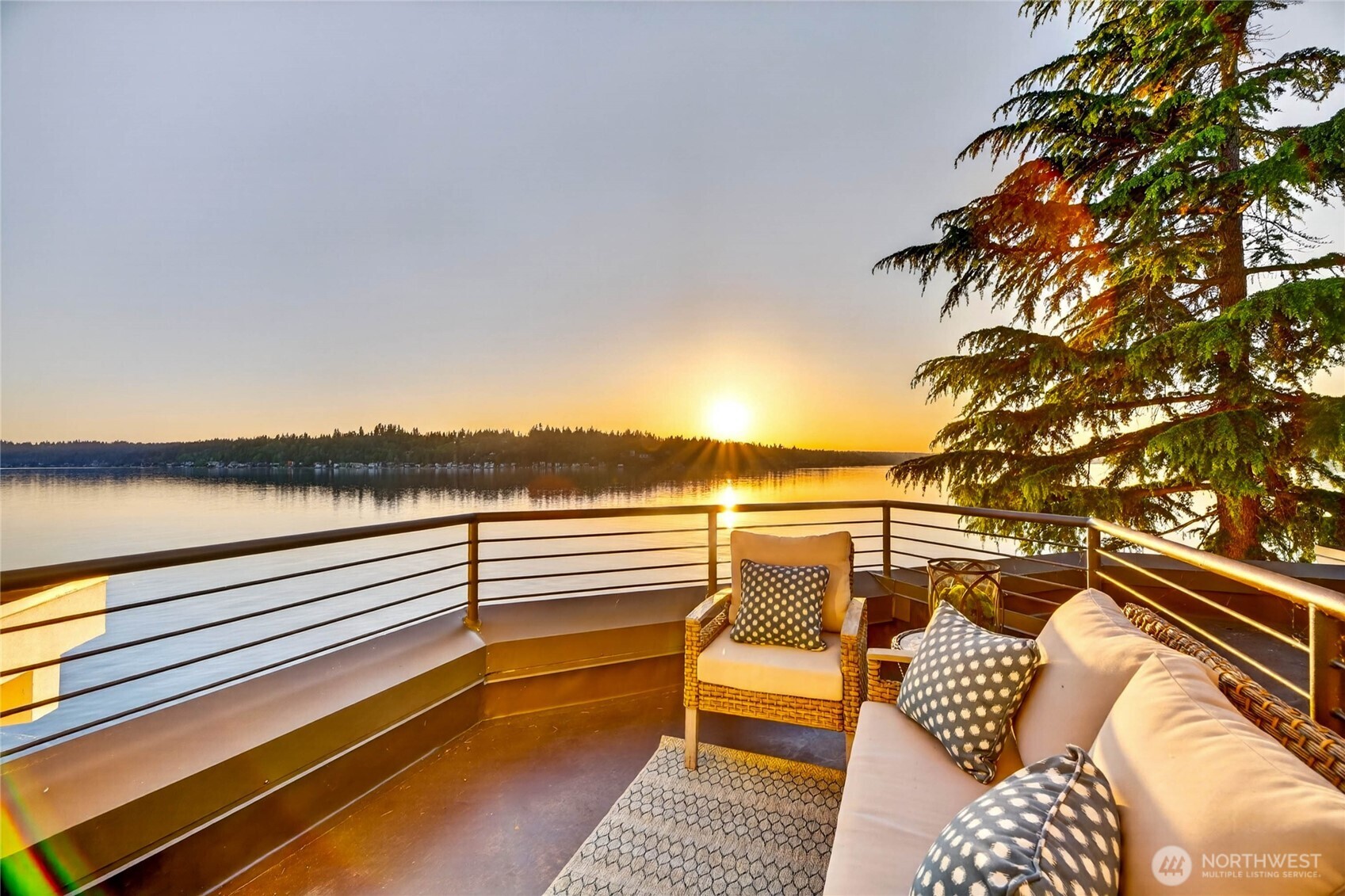 2007 E Lake Sammamish Parkway NE Sammamish WA 98074