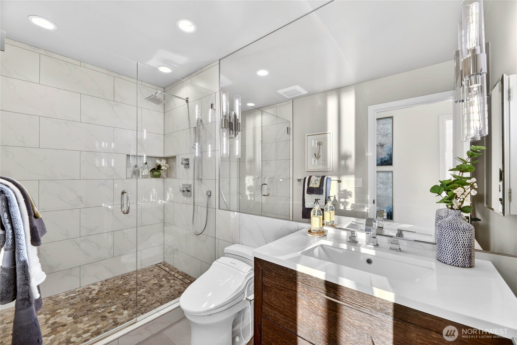 2007 E Lake Sammamish Parkway NE Sammamish WA 98074