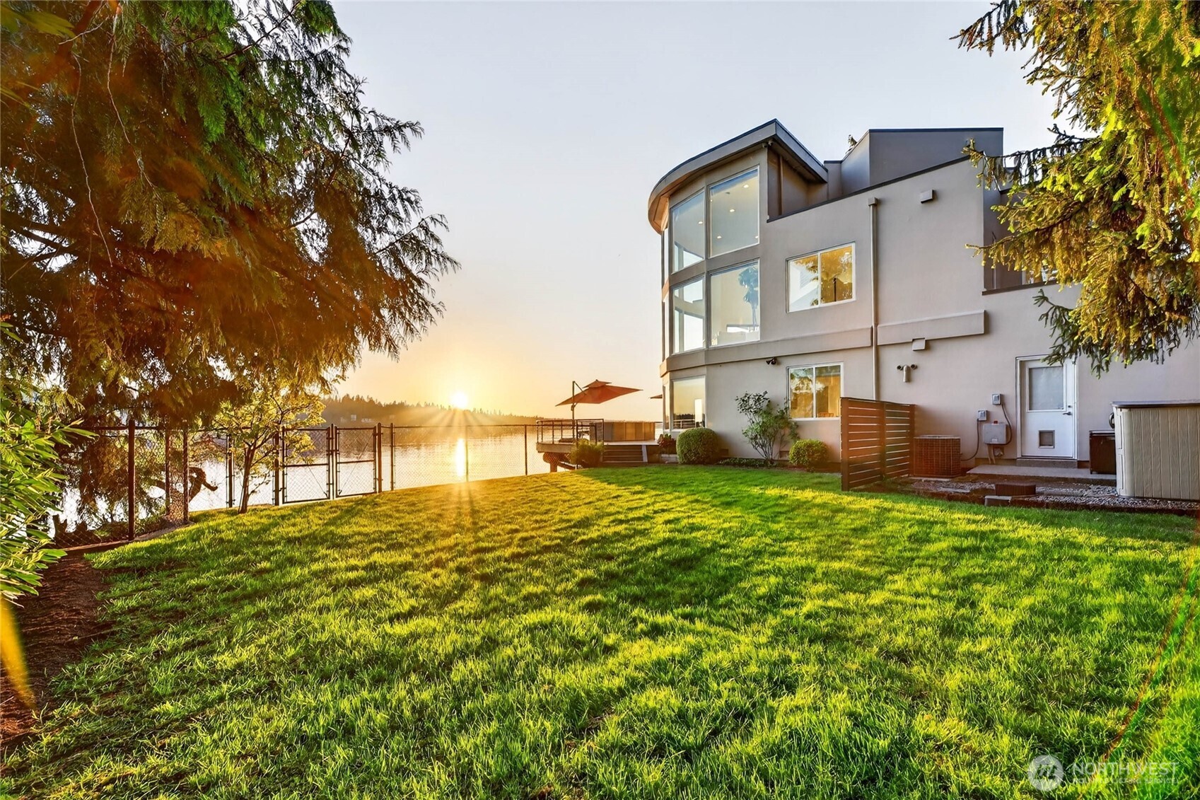 2007 E Lake Sammamish Parkway NE Sammamish WA 98074