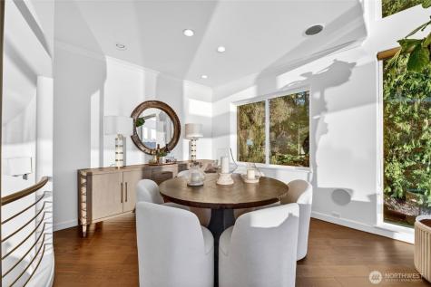 2007 E Lake Sammamish Parkway NE Sammamish WA 98074
