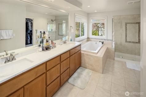 27520 SE 28th Court Sammamish WA 98075