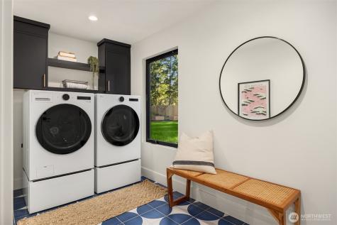 8355 Medway Lane NE Bainbridge Island WA 98110