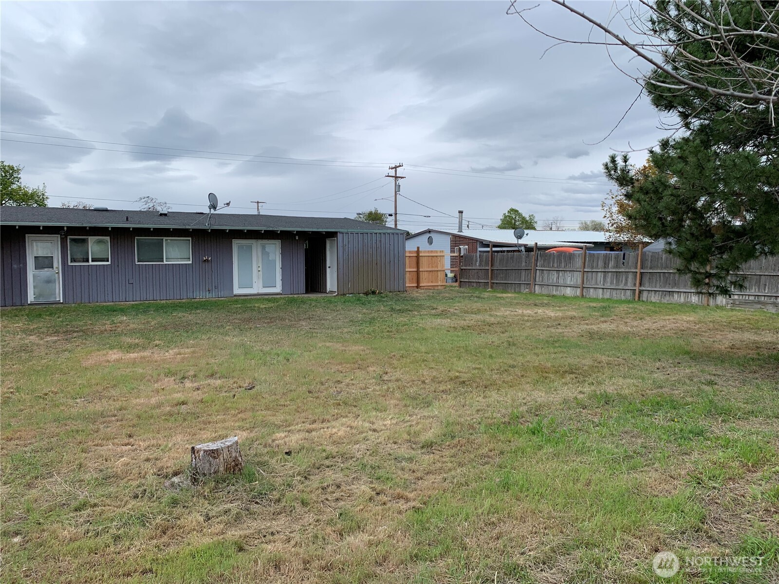 137 Schilling Moses Lake WA 98837