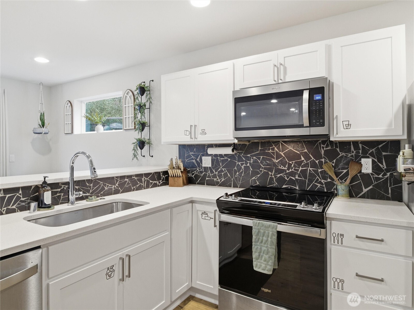 146 Valley Creek Drive Port Angeles WA 98362