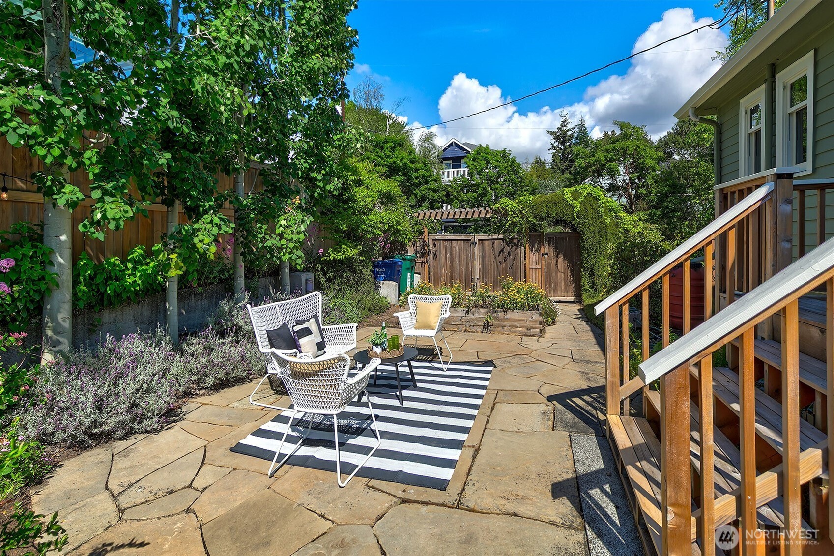 1002 NW 70th Street Seattle WA 98117