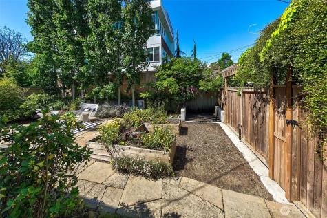 1002 NW 70th Street Seattle WA 98117