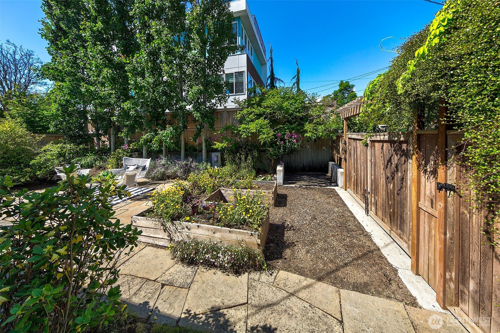 1002 NW 70th Street Seattle WA 98117
