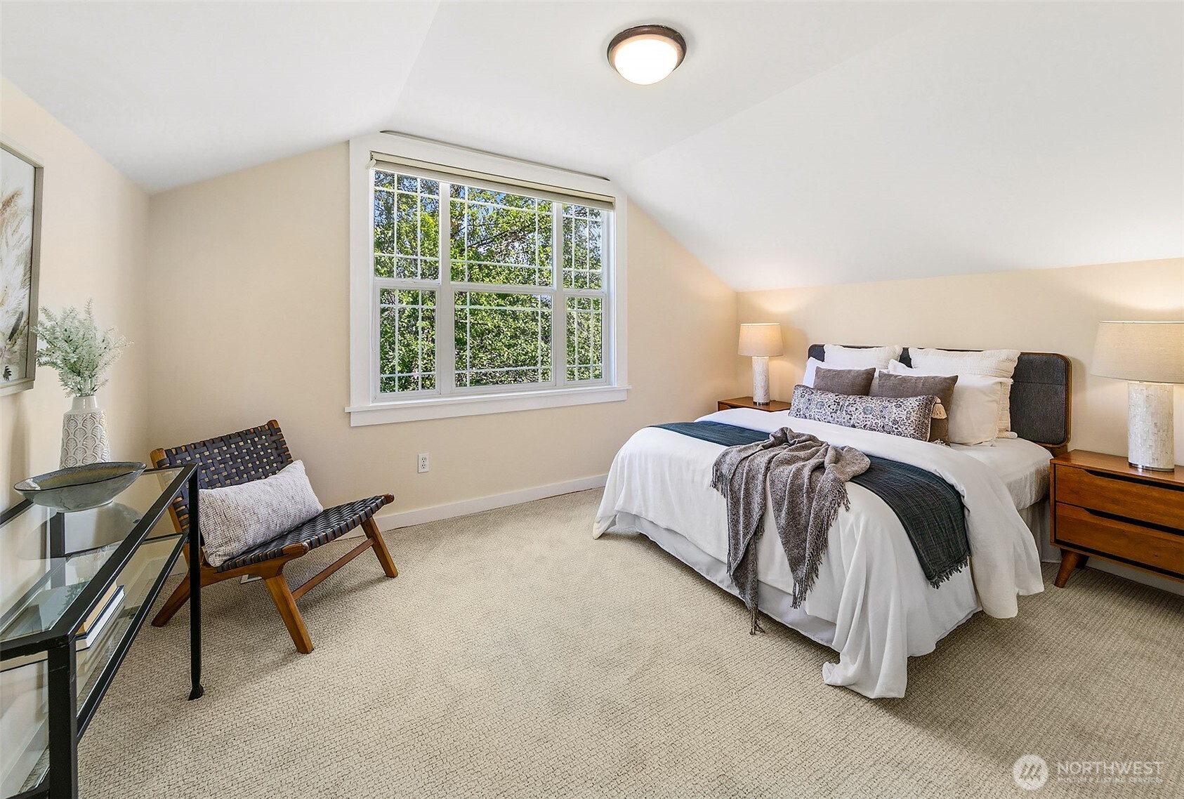 1002 NW 70th Street Seattle WA 98117
