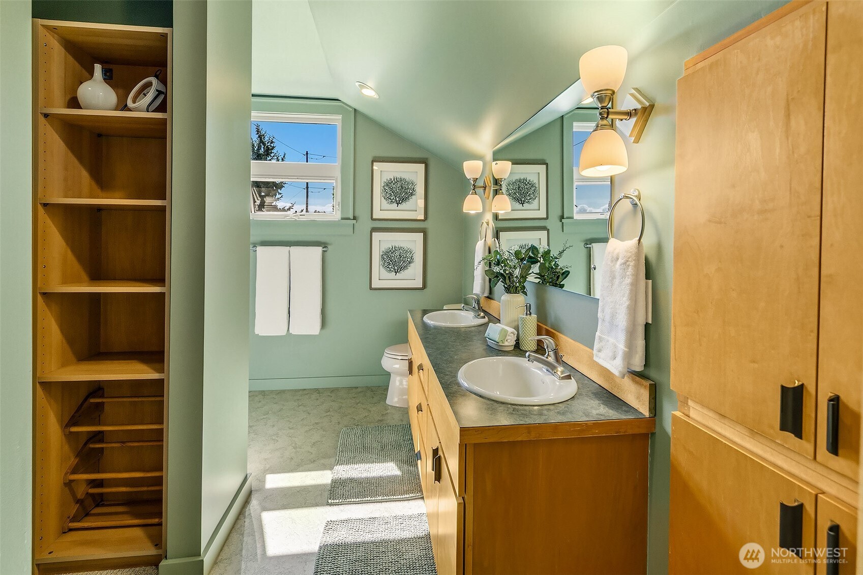1002 NW 70th Street Seattle WA 98117