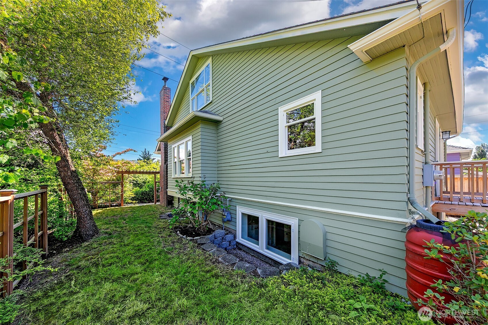 1002 NW 70th Street Seattle WA 98117