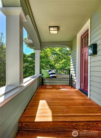 1002 NW 70th Street Seattle WA 98117