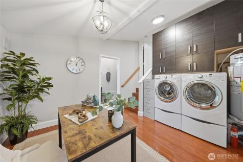 1425 Jones Avenue NE Renton WA 98056