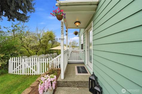 1425 Jones Avenue NE Renton WA 98056