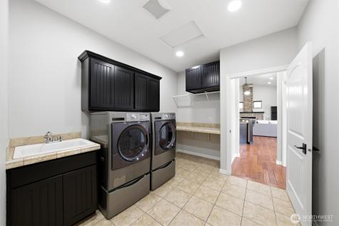 98303 Ridgeview Drive Kennewick WA 99338
