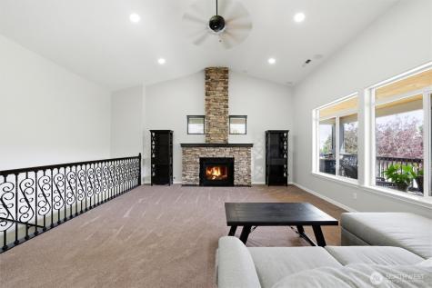 98303 Ridgeview Drive Kennewick WA 99338