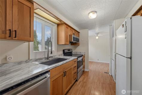 700 NW Crosby Oak Harbor WA 98277