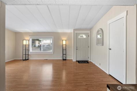 700 NW Crosby Oak Harbor WA 98277