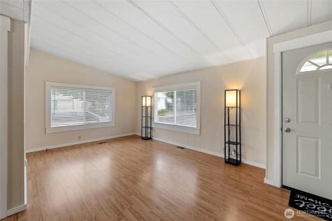 700 NW Crosby Oak Harbor WA 98277