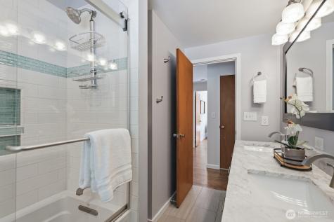 3544 NE 113th Street Seattle WA 98125