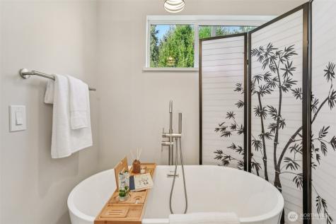 2840 139th Avenue SE Bellevue WA 98005