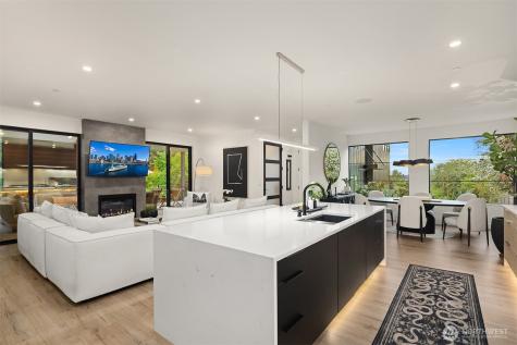 7826 115th Place NE Kirkland WA 98033