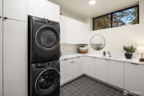 7826 115th Place NE Kirkland WA 98033