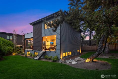 7826 115th Place NE Kirkland WA 98033
