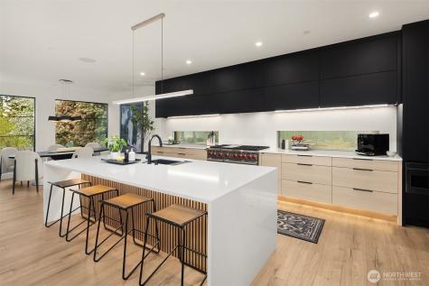 7826 115th Place NE Kirkland WA 98033