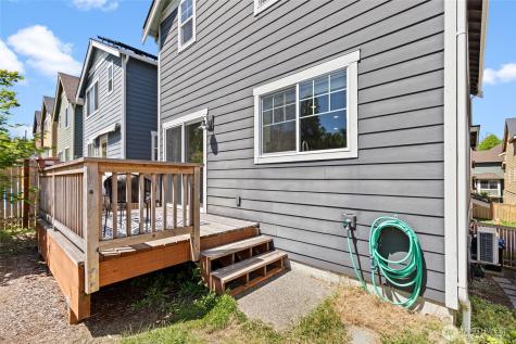 6724 34th Avenue SW Seattle WA 98126
