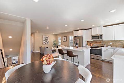6724 34th Avenue SW Seattle WA 98126