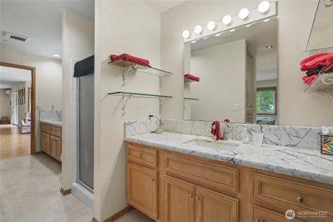 48513 144th Avenue E Eatonville WA 98328