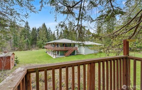 48513 144th Avenue E Eatonville WA 98328