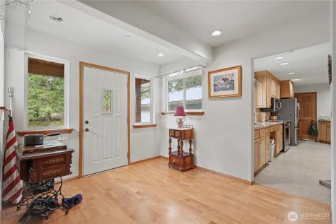 48513 144th Avenue E Eatonville WA 98328