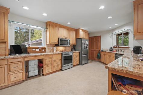 48513 144th Avenue E Eatonville WA 98328