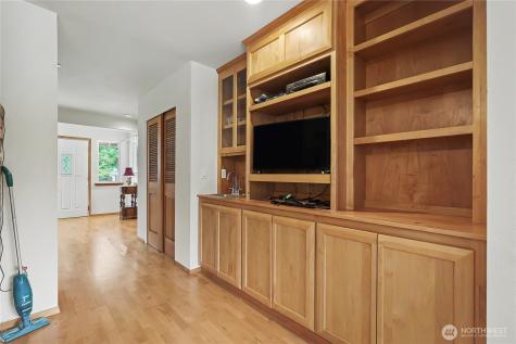 48513 144th Avenue E Eatonville WA 98328
