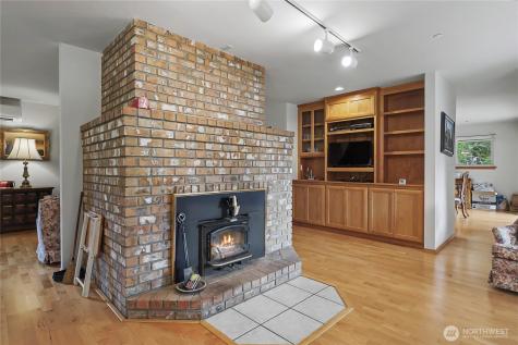 48513 144th Avenue E Eatonville WA 98328