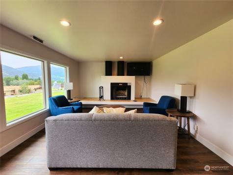 1 Lodge 627-o Manson WA 98831