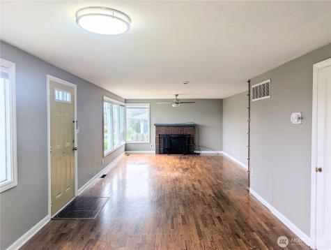 1740 6th Street Oak Harbor WA 98277