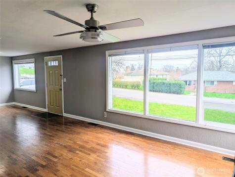 1740 6th Street Oak Harbor WA 98277
