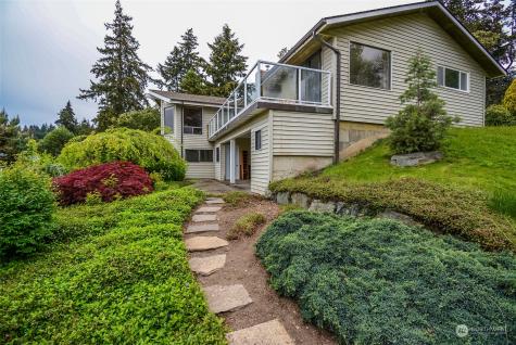 2296 Mariner Beach Drive Oak Harbor WA 98277