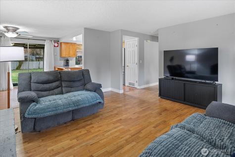 2120 Ginkgo Street SE Auburn WA 98092