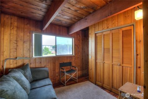 420 Lough Lane Westport WA 98595