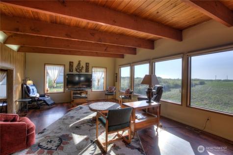 420 Lough Lane Westport WA 98595
