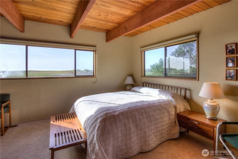 420 Lough Lane Westport WA 98595