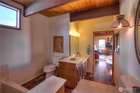 420 Lough Lane Westport WA 98595