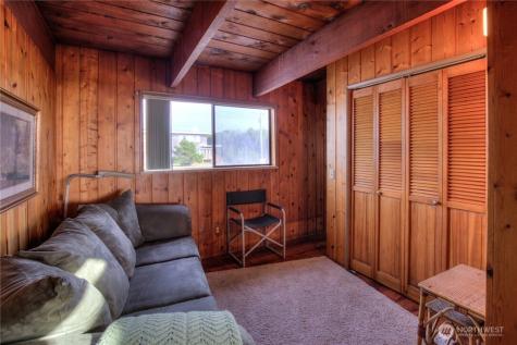 420 Lough Lane Westport WA 98595