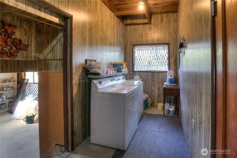 420 Lough Lane Westport WA 98595