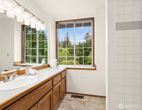 24346 SE 43rd Place Sammamish WA 98029
