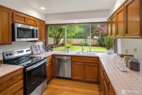 24346 SE 43rd Place Sammamish WA 98029