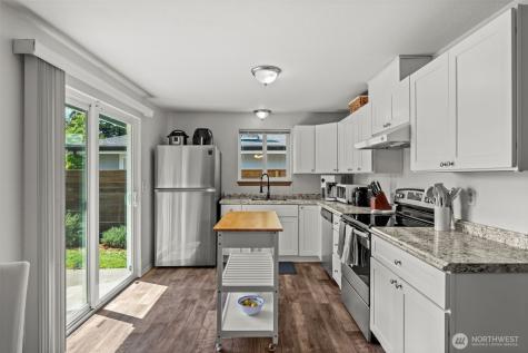 1756 S 42nd Street Tacoma WA 98418
